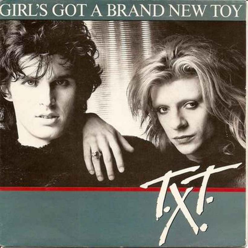 T.X.T. - Girls Got A Brand New Toy (CBS Vinyl-Single)