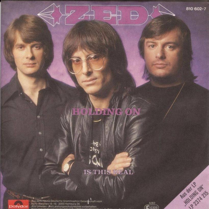 ZED - Holding On / Is This Real (7" Vinyl-Single Germany)